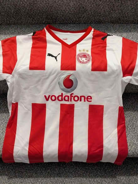 Photo of free Olympiakos Football Top (Beulah Hill SE19) #1