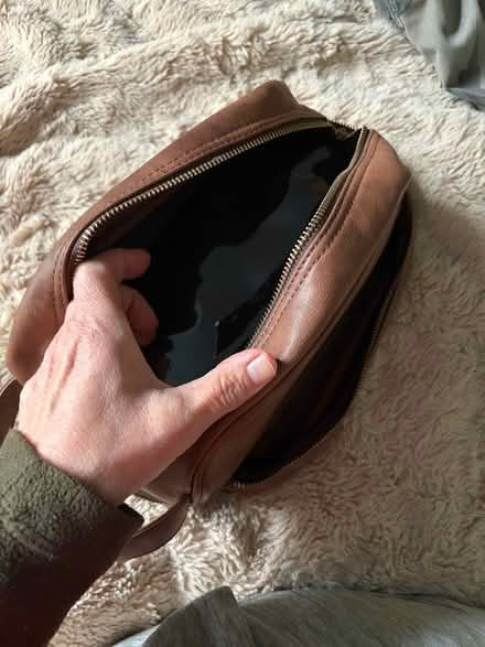 Photo of free Men’s toiletries bag (Emeryville) #3