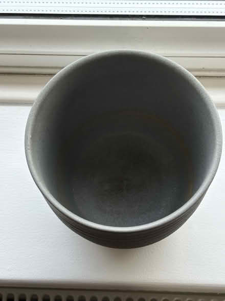 Photo of free Ceramic plant pot #3 (W7) #2