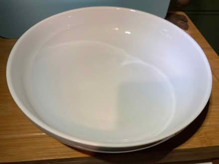 Photo of free Dinner plates and serving bowls (Battersea SW11) #4