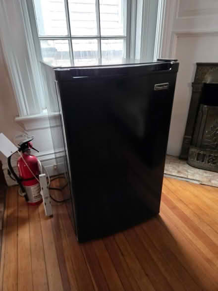 Photo of free Entire office must go! Jan 18 10-2 (Cap Hill) #2