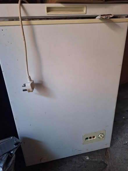 Photo of free Chest Freezer - working (Hanworth TW13) #1