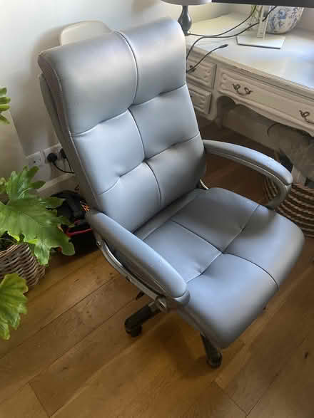 Photo of free Swivel Desk Chair (Sallynoggin) #1