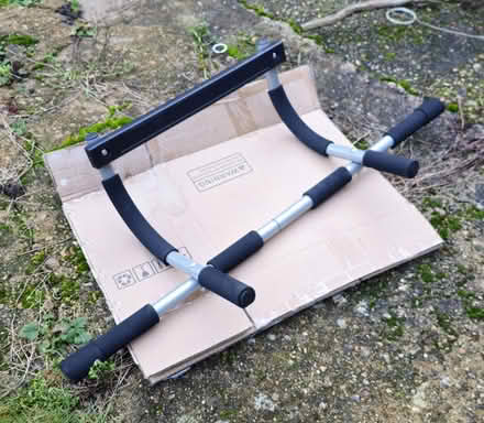 Photo of free Pull up exercise bar (St Mary Cray BR5) #1