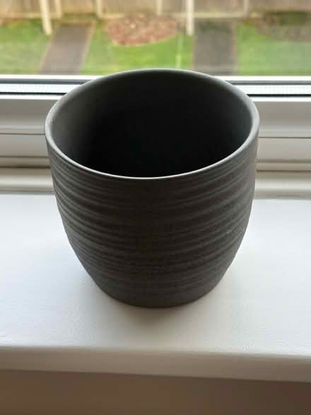 Photo of free Ceramic plant pot #3 (W7) #1