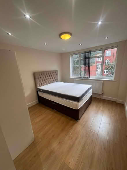 Photo of free Double bed (Ravenscourt Park W6) #1