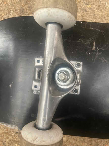 Photo of free Skateboard (Garston WD25) #2