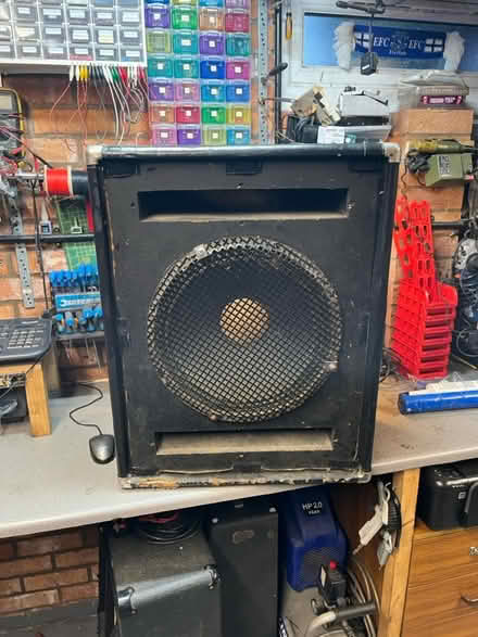 Photo of free Bass amplifier cabinet (CH6, Flint) #1