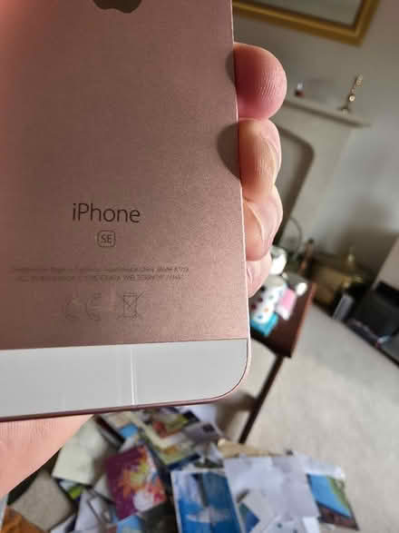 Photo of free iPhone SE (Godmanchester PE29) #2