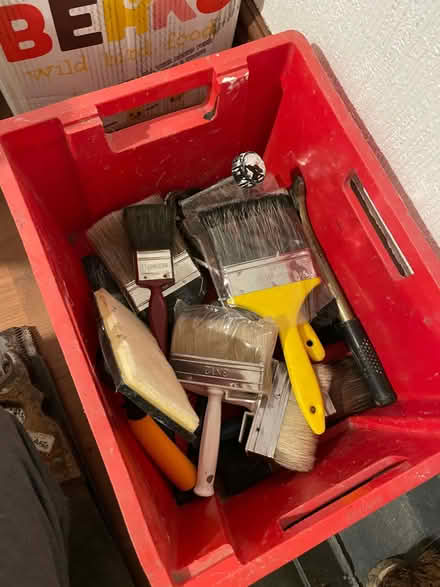 Photo of free Box of various paint brushes (Bowerham LA1) #1