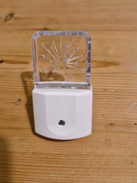 Photo of free Low energy plug in nightlight (Bowbridge GL5) #1