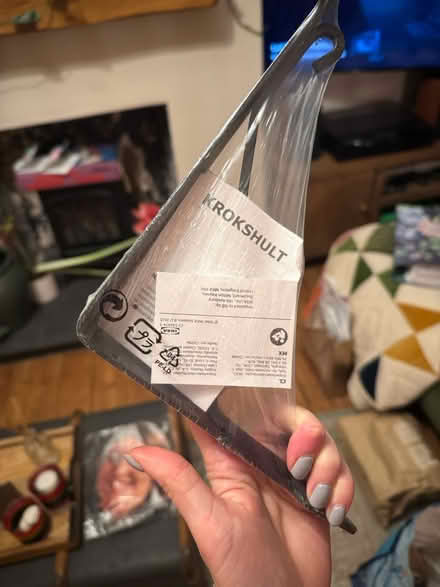 Photo of free Ikea shelf bracket (Harringay N4) #4