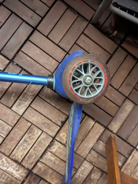 Photo of free Mini Micro Scooter with missing brake (West Kensington W14) #4