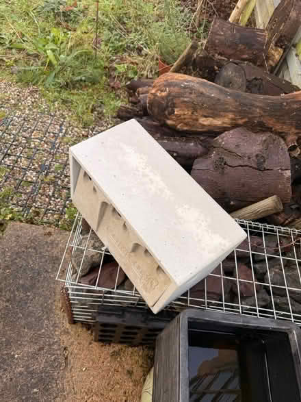 Photo of free schwegler sparrow terrace white (Upminster Bridge RM14) #4