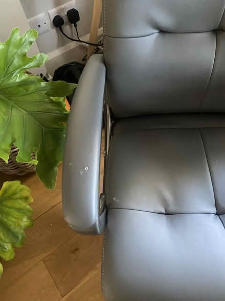 Photo of free Swivel Desk Chair (Sallynoggin) #3