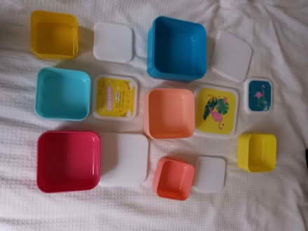 Photo of free Plastic containers with lids (Jennyfield HG3) #3