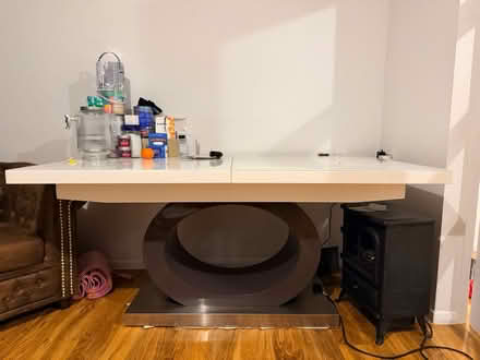 Photo of free Dining Table (Woosehill RG41) #1