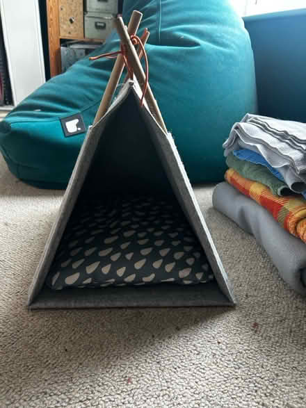 Photo of free Tent shaped cat bed (Southsea PO4) #1