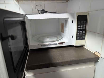 Photo of free Kenwood 900W digital microwave (Nuneaton CV11) #2