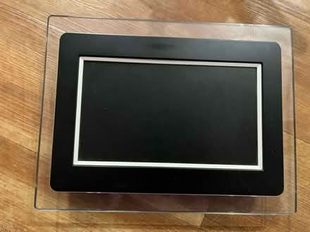 Photo of free Digital photo frame (BS16) #1