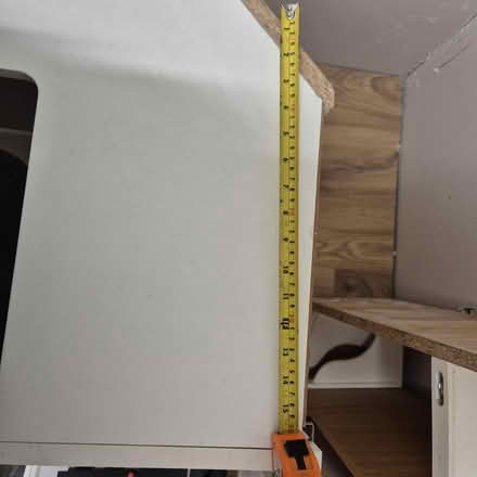 Photo of free Howdens kitchen wall unit (Morden SM4) #4