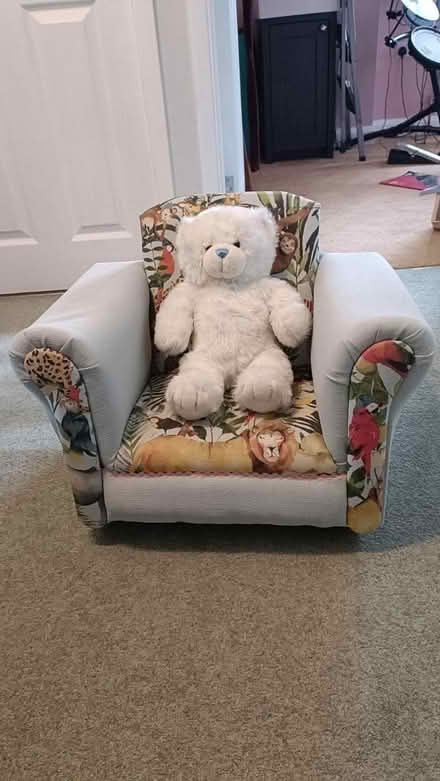 Photo of free Child's armchair upholstered (Shirley CR0) #3