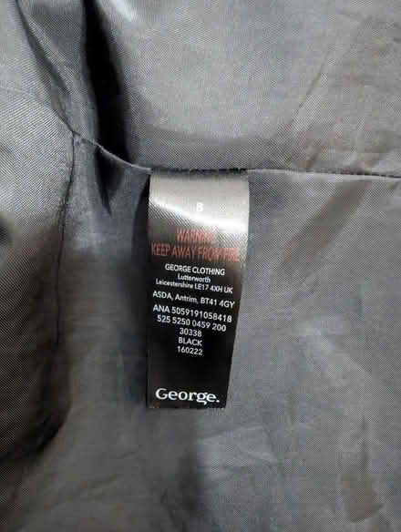 Photo of free Black coat (Millwall E14) #4