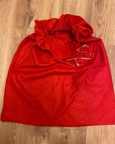 Photo of free Red Felt Sack/Bag (Pennsylvania EX4) #1