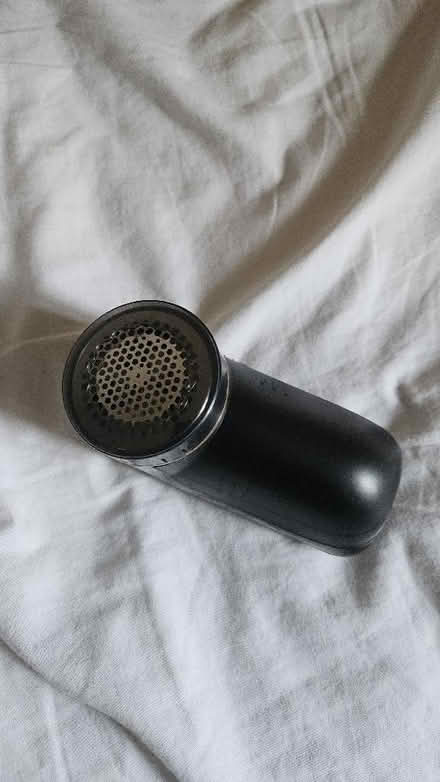 Photo of free Phillips lint remover- not working well (Cheshunt EN8) #1