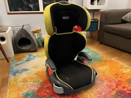 Photo of free Booster seat (TW12 (Hampton)) #1
