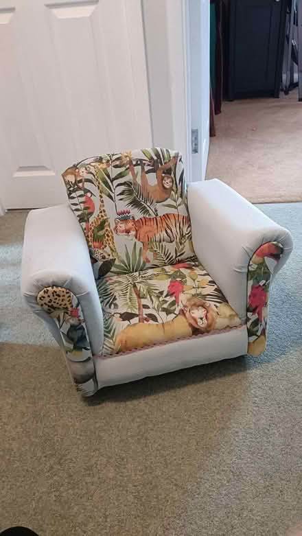 Photo of free Child's armchair upholstered (Shirley CR0) #1