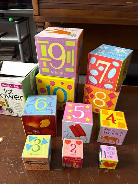 Photo of free Tot Tower Toy (Uplands / Paul Anka) #4