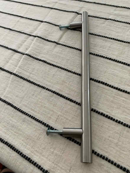 Photo of free Kitchen cabinet replacement doors (Chiswick W4 (- Southfields)) #2