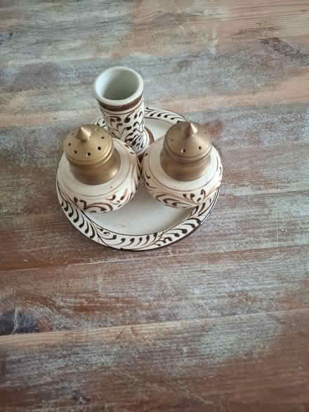 Photo of free Hand-painted ceramic cruet set with toothpick holder (Thaila (New Marston OX3) #1