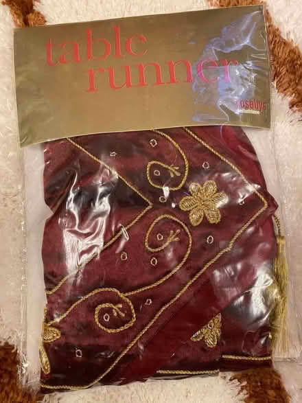 Photo of free Red and gold table runner (Pennsylvania EX4) #2