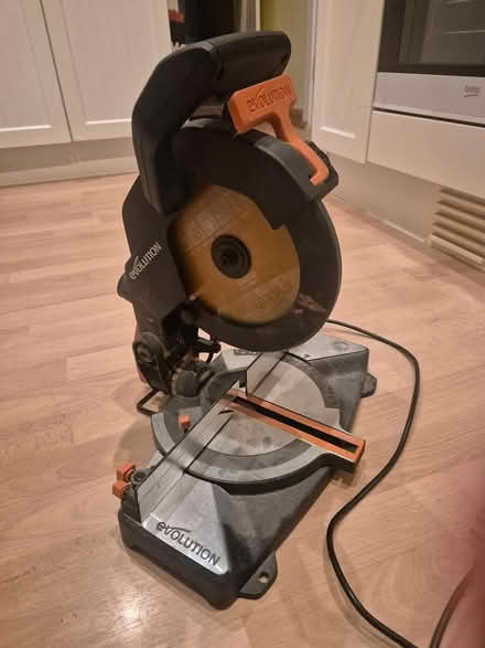 Photo of free 210mm multipurpose mitre saw (Sw155au, Barnes) #1