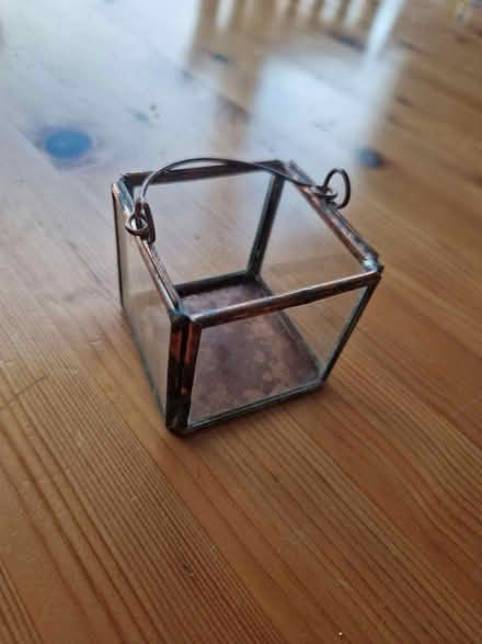 Photo of free Small glass box (SE10) #1