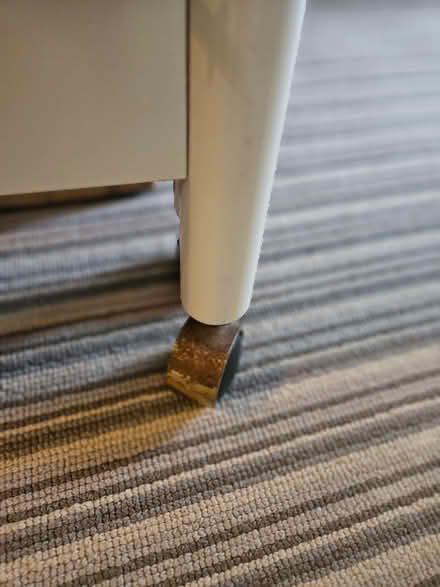 Photo of free Vintage baby/toddler cot - missing fixings (Merton SW19) #4