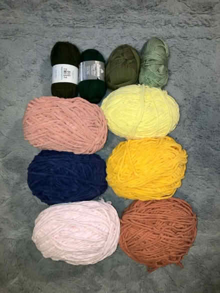 Photo of free Yarn (Sweetwater middle school) #1