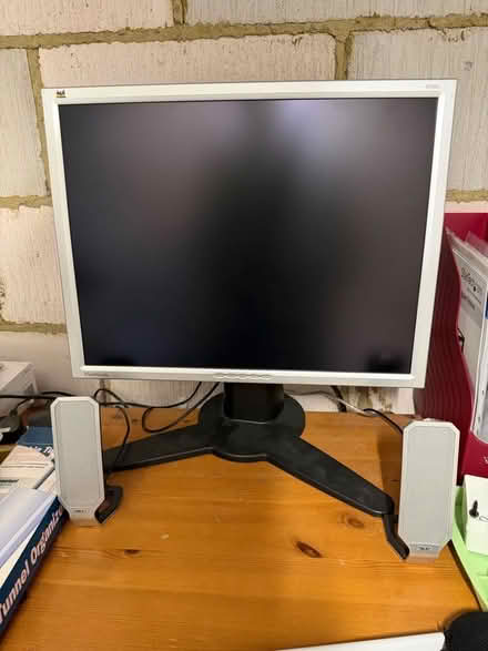 Photo of free Viewsonic Monitors & Dell 2.1 Speaker System (Weybridge KT13) #1
