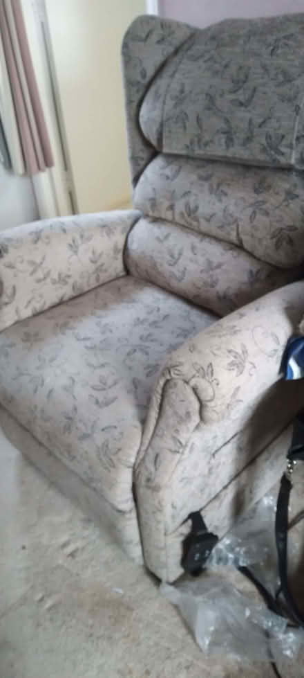 Photo of free Rise and recline chair (Ashbourne DE6) #1