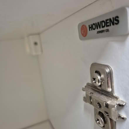 Photo of free Howdens kitchen wall unit (Morden SM4) #1