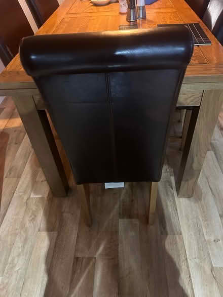 Photo of free 6 dining chairs (LU5) #1