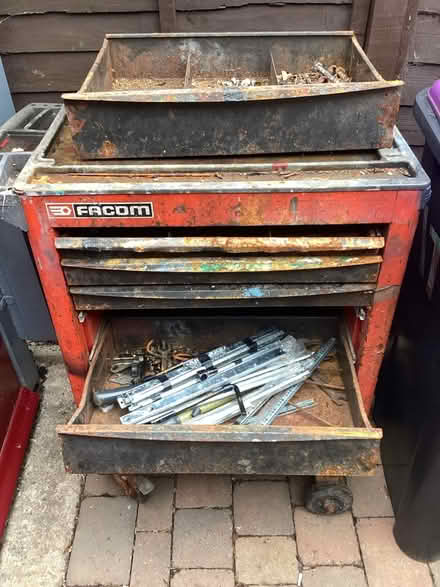 Photo of free Pull along toolbox (Yockleton shrewsbury) #1