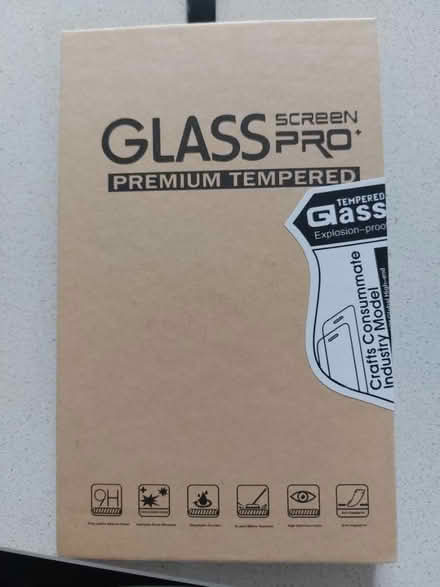 Photo of free Tempered glass (GU1 railway station) #1