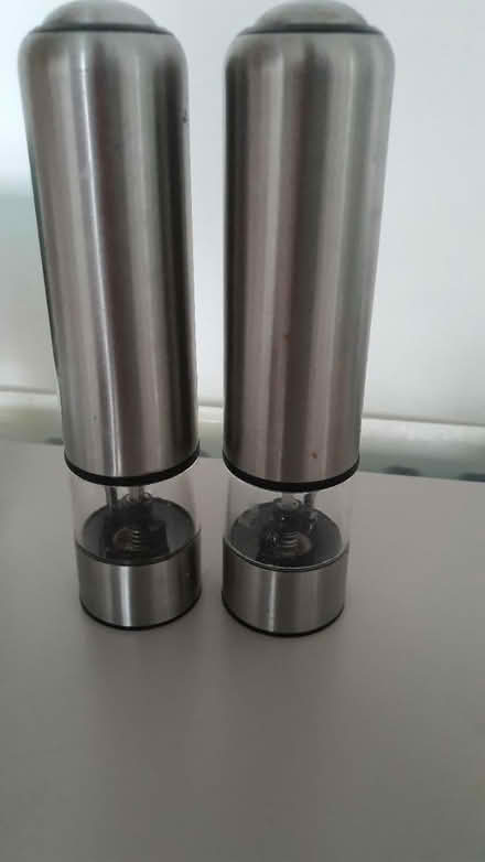 Photo of free Electric salt and pepper grinder (thornton heath CR7) #2