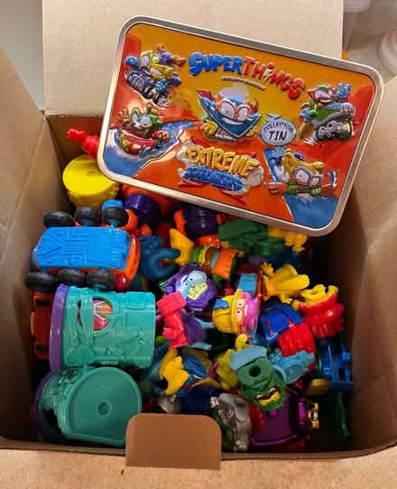 Photo of free Box of superzings (Ickford HP18) #1