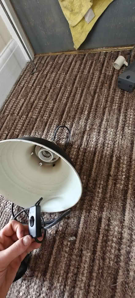 Photo of free Reptile heat lamp (Dunstable LU5) #1