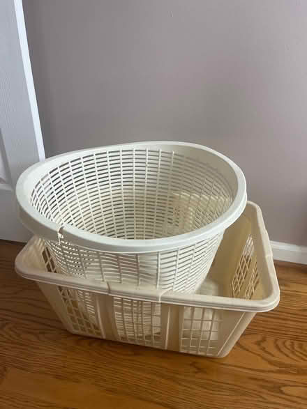 Photo of free Plastic laundry hampers (Royal Oak, MI) #1
