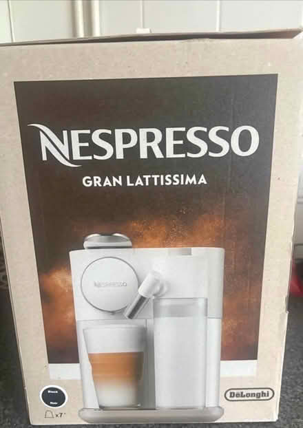 Photo of Nespresso de’longhi coffee machine (Chineham RG24) #1